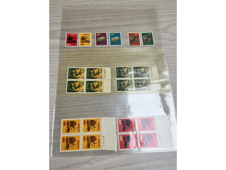 large quantity. Please view.